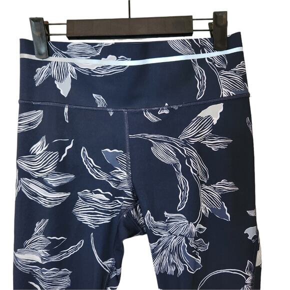 Athleta Floral Sonic Athletic Capri Navy Small - Picture 7 of 11